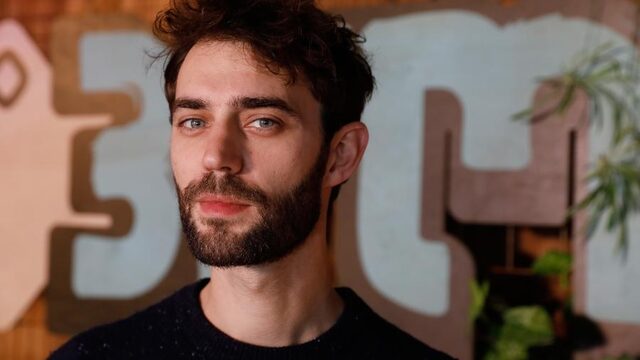 Podcast De Dag: 3FM-dj wil midden laten zien in 'Nashville'-discussie