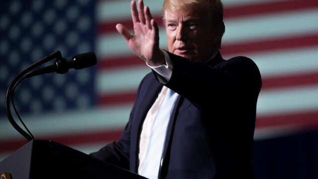 'Twitterban voor Trump maakt van hem een martelaar'