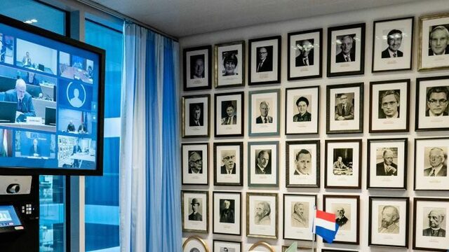 Witteveen had gelijk: geen euro zonder politieke unie