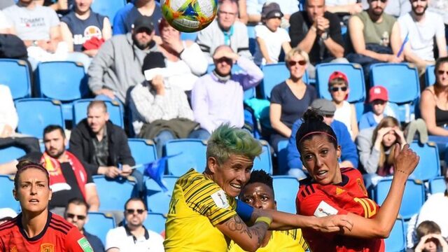 De blanke aanvoerster van Banyana leerde voetballen in de township