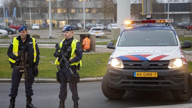 Verdachte situatie in vliegtuig op Schiphol, man gearresteerd
