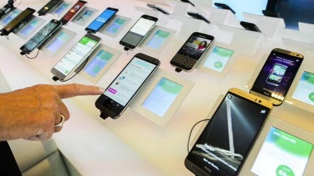 Minder mensen lenen voor telefoon bij abonnement