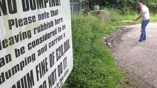 Foto's maken van zwerfafval? In Engeland doen ze dat met een reden