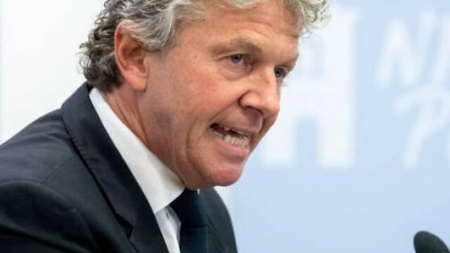 Monasch doet niet mee aan PvdA-lijsttrekkersstrijd