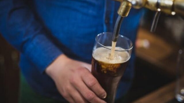 In Irak gaan mensen gewoon naar de kroeg