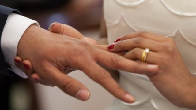 Vandaag op NPO Radio 1: schijnhuwelijken, sport en tv-flops