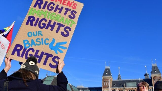 Mag je kritiek hebben op het feminisme?