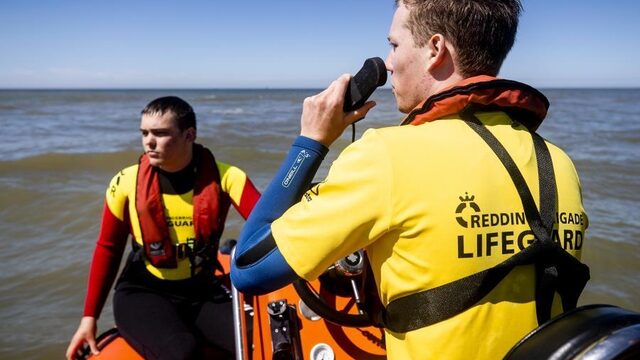 Reddingsbrigade Nederland: 'Blijf uit de Noordzee'