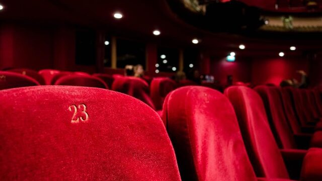 Culturele sector vraagt extra steun: 'Podium zonder kunstenaars werkt niet'