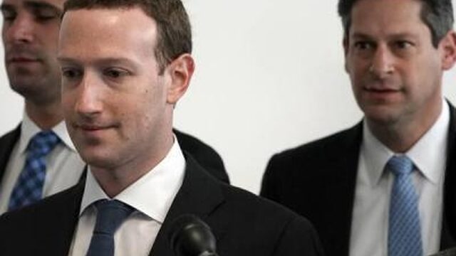 Facebookbaas Zuckerberg zegt sorry en dat is niet voor het eerst