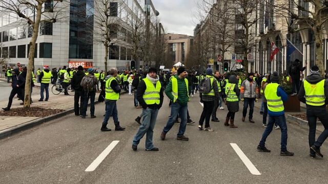 Podcast De Dag: waarom de gele hesjes vooral onder de taalgrens blijven