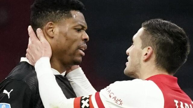 Interessante topper Ajax-PSV eindigt gelijk