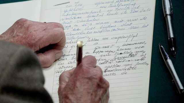 ‘We moeten de verloedering van de Nederlandse taal een halt toeroepen’