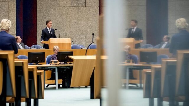 Oud-Kamerlid De Caluwé: 'Niet voor iedere weggevlogen kanarie een Kamervraag'