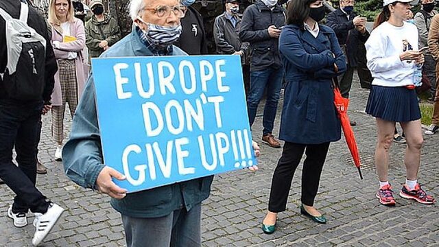 Rechtspraak in Polen niet onafhankelijk: 'De EU moet keihard ingrijpen'