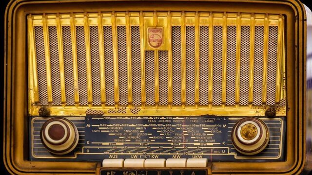 Honderd jaar geleden: de eerste radio-uitzending