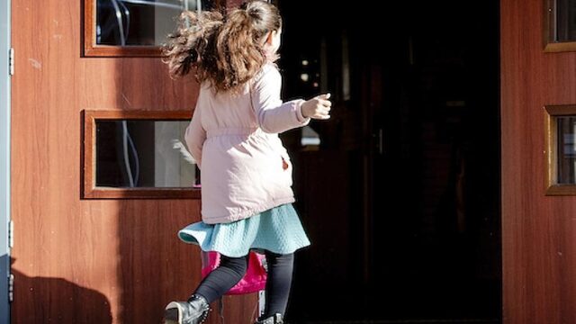 Basisscholen weer begonnen: sommigen geen hele maar halve dagen