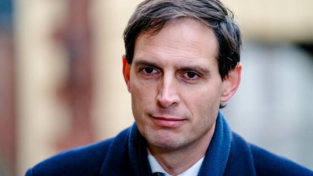 'Hoekstra kan geen 'nee' zeggen'
