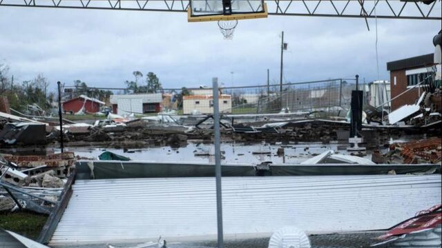 Honderdduizenden Amerikanen zonder stroom, maar orkaan Michael zwakt af