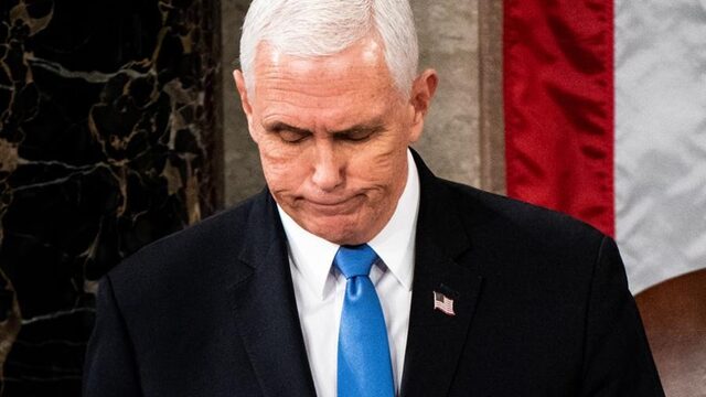 Podcast De Dag: de onmogelijke positie van Mike Pence