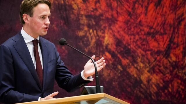 Nijboer (PvdA) doet dringende oproep aan OM: 'Geef alsnog uitleg over schikking ING'