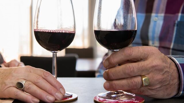 ‘Als je niet drinkt, doe je niet mee’