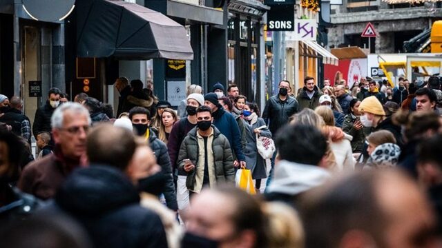 Stand.nl: 'Het coronabeleid moet voortaan op lokaal niveau worden bepaald'