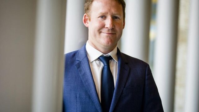 D66-Kamerlid Verhoeven: 'Deel toelage Britse EU-parlementariërs niet uitkeren'