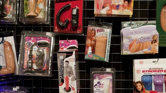 Waarom je niet elke dildo in moet brengen