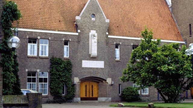 Nederland monumentenland: 'De paus keek nog uit dit raampje'