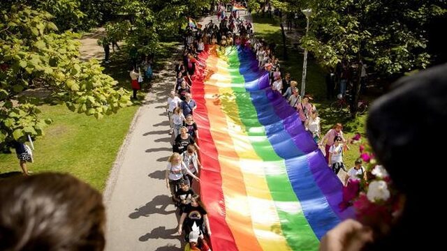 Amsterdam hijst geen regenboogvlag op Coming Out-dag