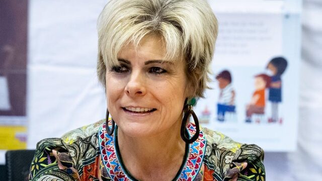 Prinses Laurentien: 'Tijdens het eten moeten mijn kinderen hun smartphone echt wegdoen'