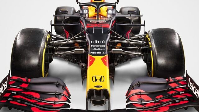 Verstappen maakt eerste kilometers in zandbak
