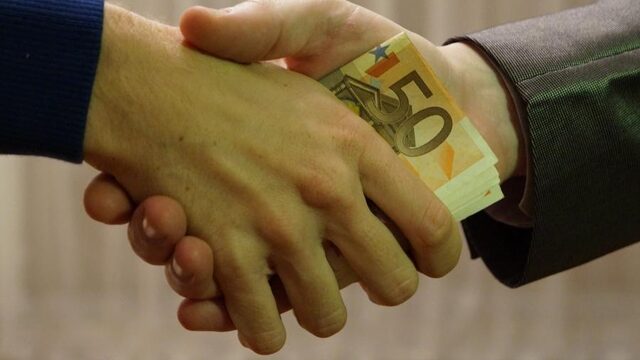 Dagelijks onderzoek naar corruptie bij gemeenten