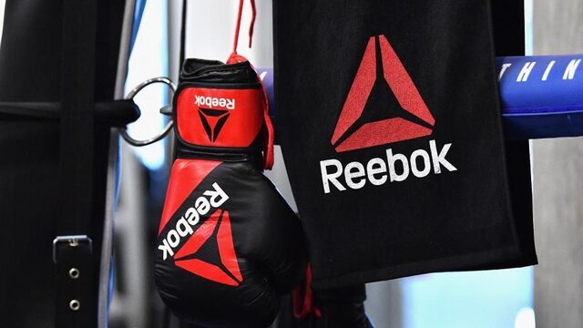 #JanPubliek: 'Man met de stofjas', wuiven naar de regie en Reebok