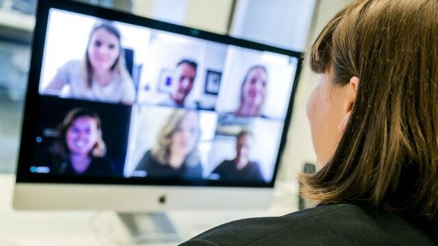 Professioneel geïsoleerd: jonge werknemers hebben het lastig