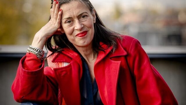 Adelheid Roosen brengt een ode aan de vrouwelijke kracht