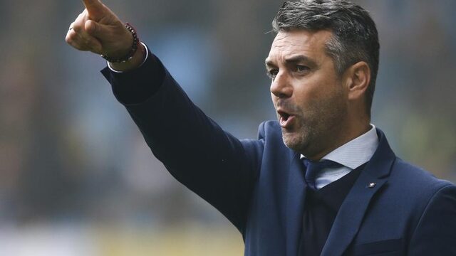 Twente-trainer: 'Ze zijn hier vergeten dat Champions League verleden tijd is'