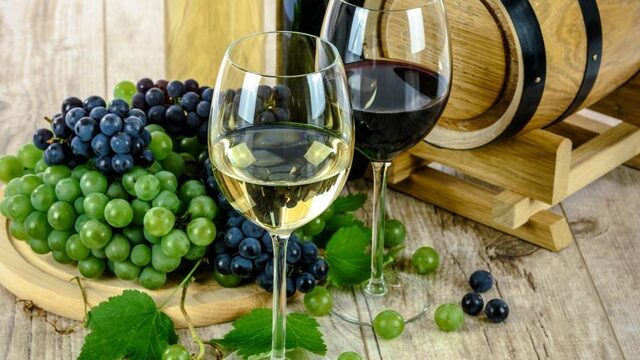 Wijnkenners: 'Alcoholvrije wijn niet te drinken, wetgeving productieproces moet anders'
