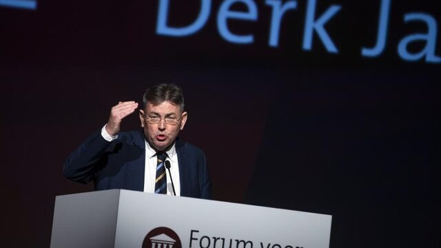 'Als we het Europese parlement afschaffen, dan ga ik weer naar huis'