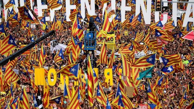 Podcast De Dag: 'Iedere democraat moet achter de Catalanen staan'