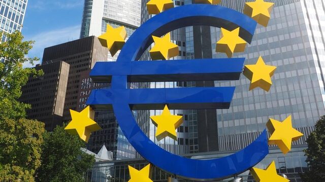 Ja hoor, de euro overleeft wéér een crisis
