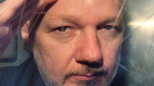 Onderzoek Assange in Zweden heropend, uitlevering gevraagd
