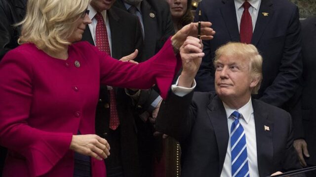 Podcast De Dag: Liz Cheney versus Donald Trump