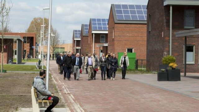 Miljoen euro voor asielzoekers die te lang moeten wachten