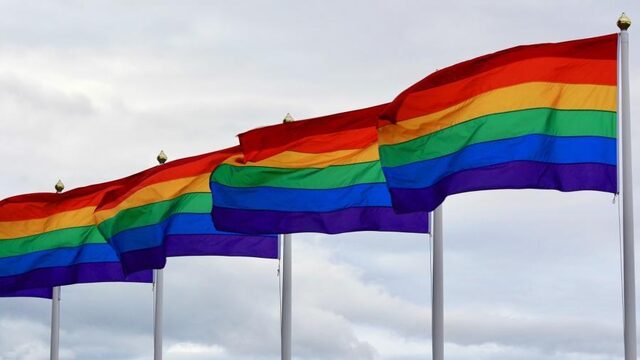 Mounir werd uit huis gezet omdat hij homo is: 'Dit komt aan de lopende band voor'