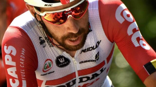 Indrukwekkende De Gendt wint, Alaphilippe in geel op Franse feestdag