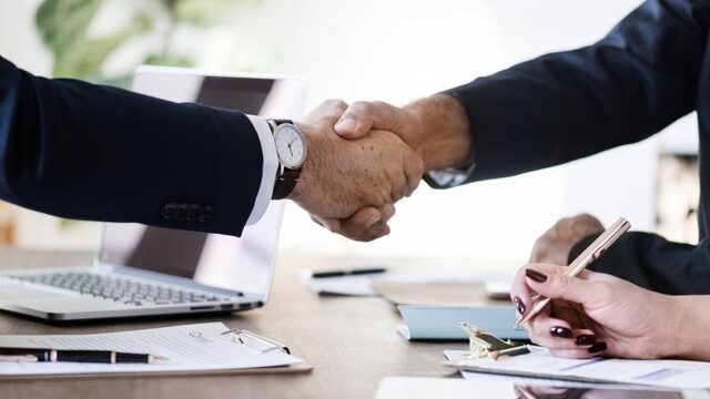 Werkgevers benadelen werknemers met slapend dienstverband