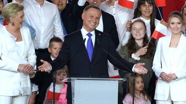 Zittend president Duda wint Poolse presidentsverkiezingen