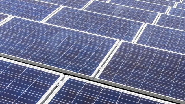 Asbestdaken omgeturnd tot energiecentrales